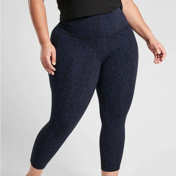 Athleta Pants - Athleta salutation stash pocket gravel tights size m blue/black